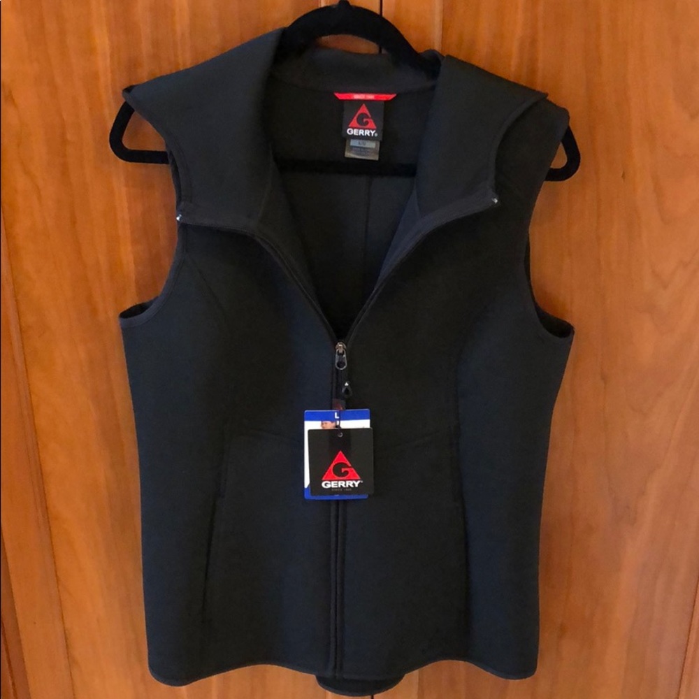 Hooded Vest. NWT